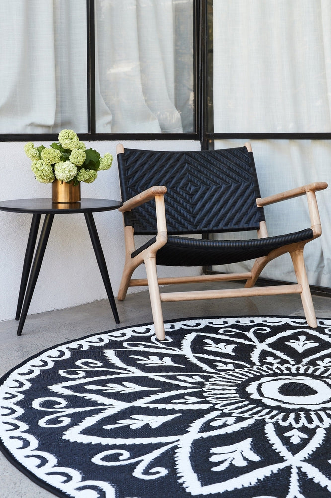 Benaras Black & White Reversible Round Outdoor Rug